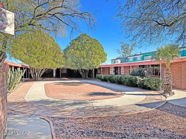 910 N Alvernon Way APT E, Tucson, AZ 85711