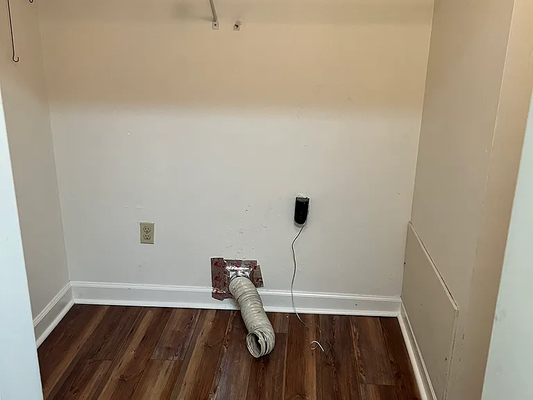 Laundry room. Off kitchen