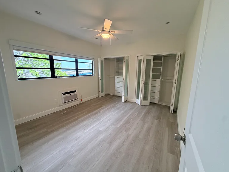 7845 NE Bayshore Ct #16 — Photo 16