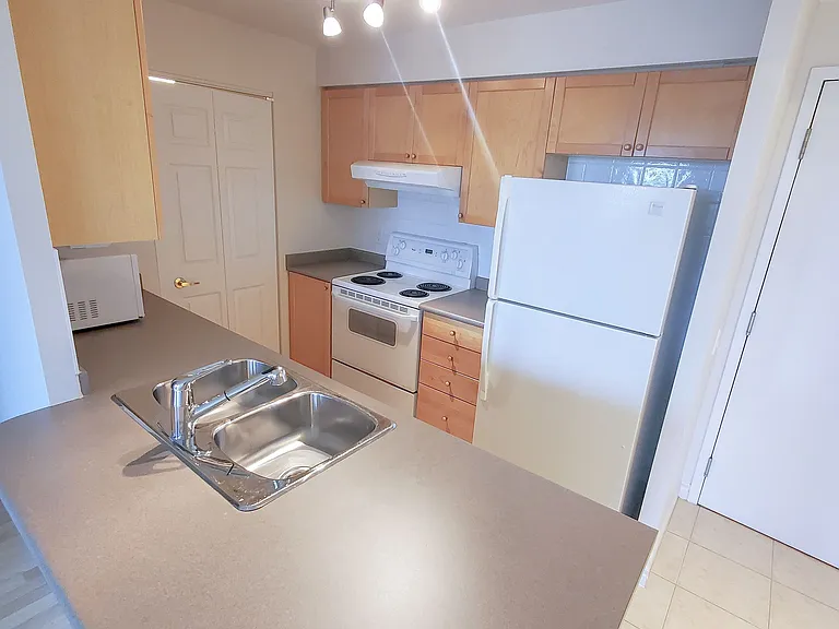 55 Strathaven Dr #1202 — Photo 3
