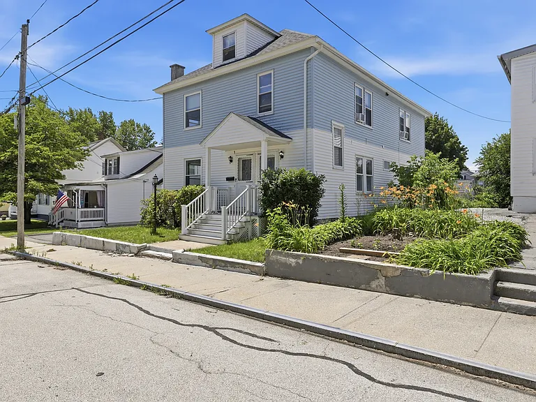 19 1/2 Balcom St #1 — Photo 22