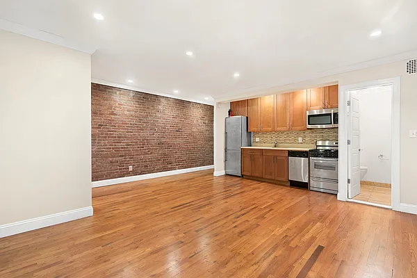 Rented by Christie's International Real Estate Group, LLC | media 2