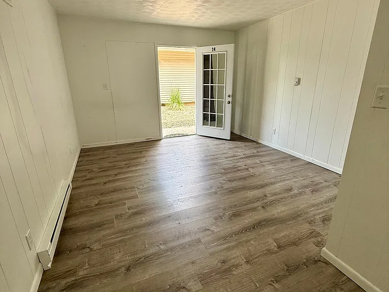 222 Carolyn Ln #24 — Photo 2