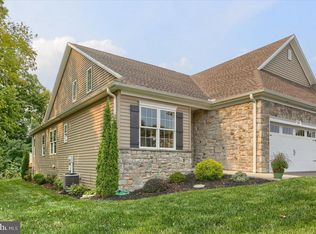 6255 Thornhill Ln, Mechanicsburg, PA 17050