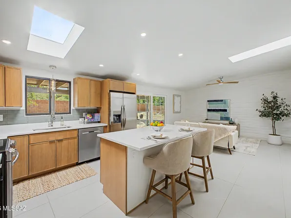 3050 N Tecumseh Ct, Tucson, AZ 85715