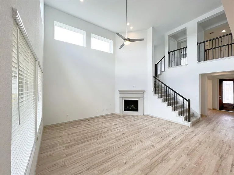 29207 Red Rocks Park Dr — Photo 8