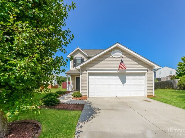 7 Mystic Locust Ct