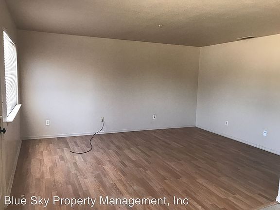 3rd image of 1020 N Leslie St APT 5