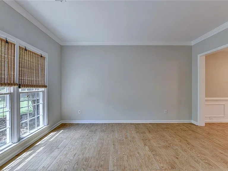 2835 Crestmont Ct — Photo 10