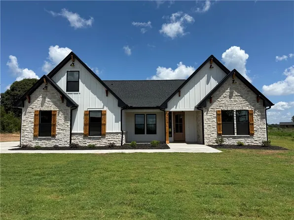 1640 Old Dobbins Bridge Rd, Townville, SC 29689