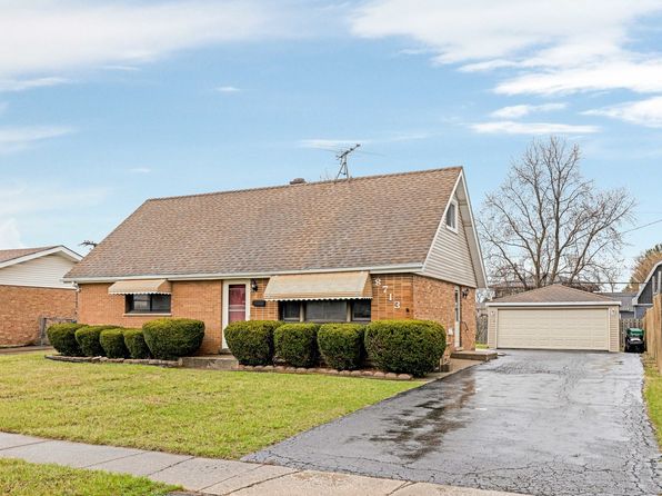 8713 Cranbrook Ln, Bridgeview, IL 60455