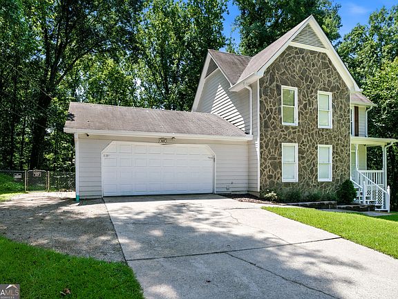 2nd image of 1640 Riverview Ct
