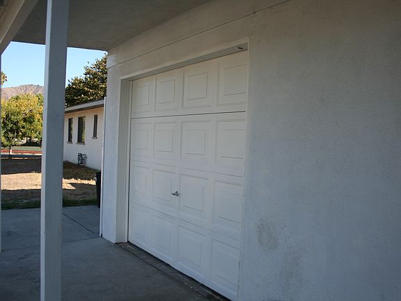 3rd image of 946 S Jenifer Ave