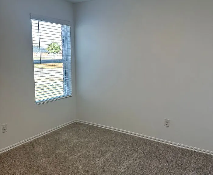 1076 Westbrook Blvd — Photo 6