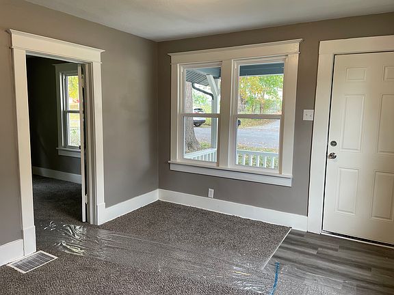 3rd image of 1007 Olive St