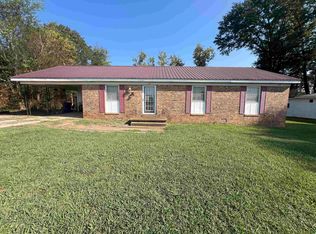 65 Walnut St, Savannah, TN 38372
