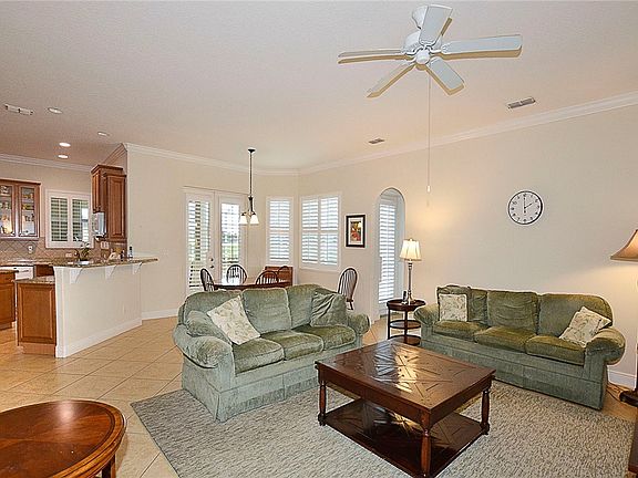 4th image of 7269 E Village Sq