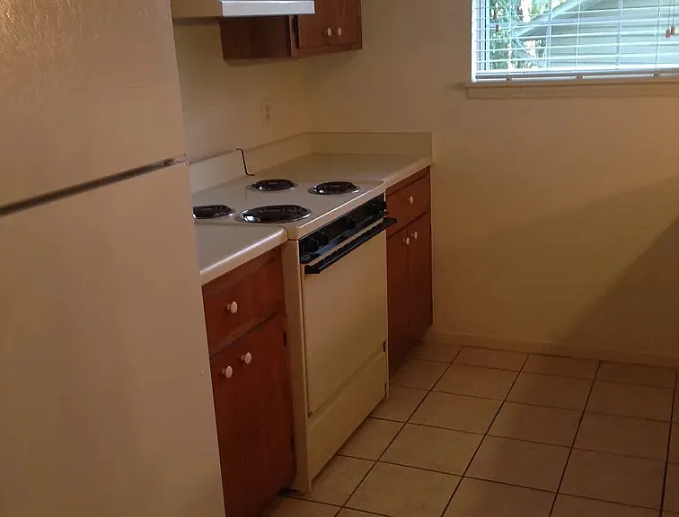 2323 Trimble Rd #R — Photo 13