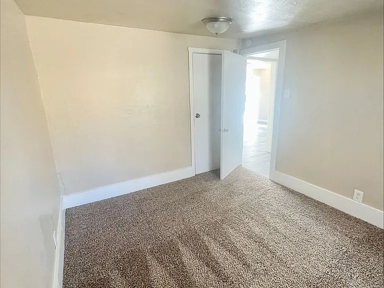 2512 E Dale St #3 — Photo 7