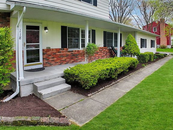 3rd image of 118 Simsbury Dr