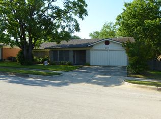 8279 Longford Dr, Fort Worth, TX 76116