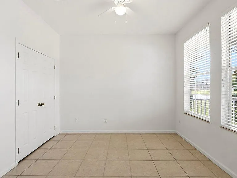 4967 Pall Mall St W — Photo 15