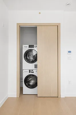 Laundry, photo 1