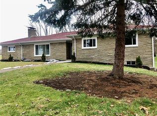 1501 Scenery Ridge Dr, Pittsburgh, PA 15241