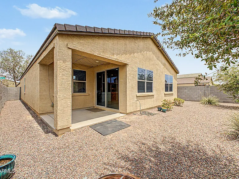 21415 W Holly St — Photo 39
