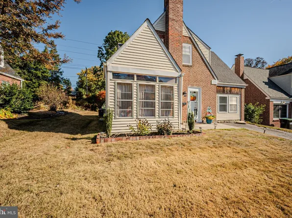 9 N Stuyvesant Dr, Wilmington, DE 19809