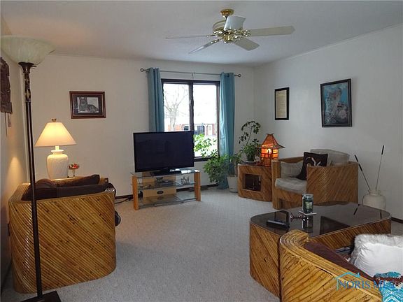 3rd image of 335 West Dr