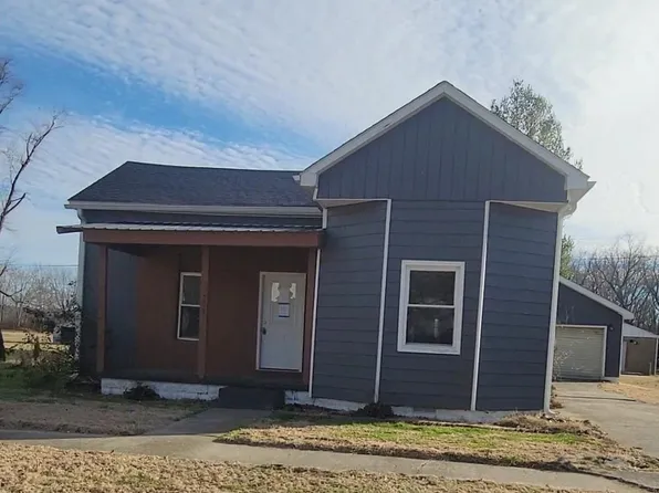 504 N Main St, Patoka, IN 47666