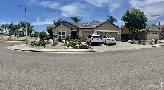 5th image of 1921 W Picadilly Ln