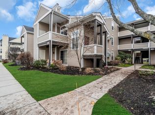 442 Tournament Dr UNIT 5, Union, NJ 07083