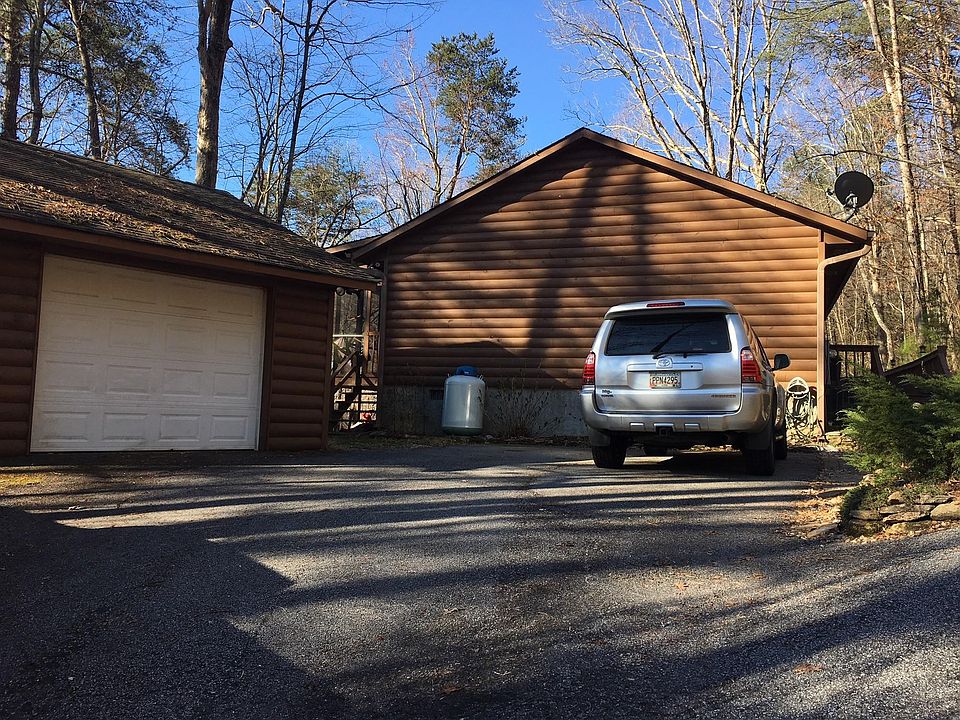 2nd image of 31 Tater Tot Ln