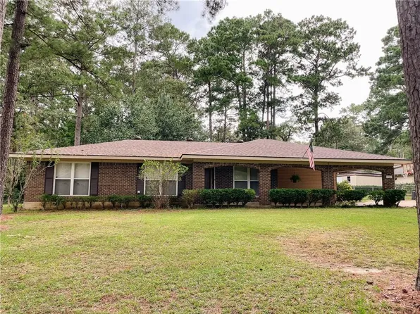206 Oakwood Ln, Pineville, LA 71360