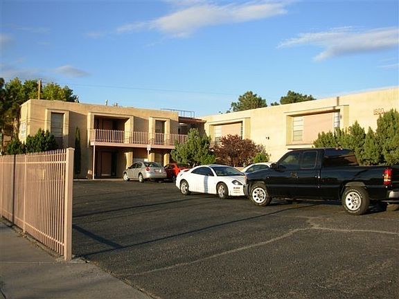 2nd image of 1600 Carlisle Blvd NE APT 11
