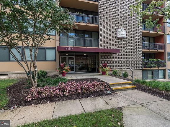 5th image of 12 S Van Dorn St APT 403