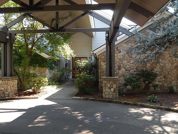 4th image of 3065 S Whitepost Way