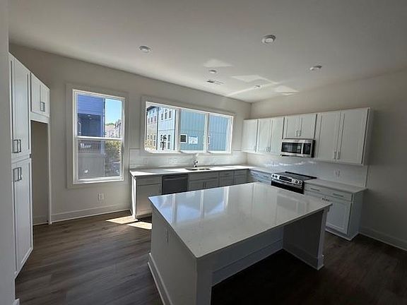 4th image of 1353 Breezy St #111