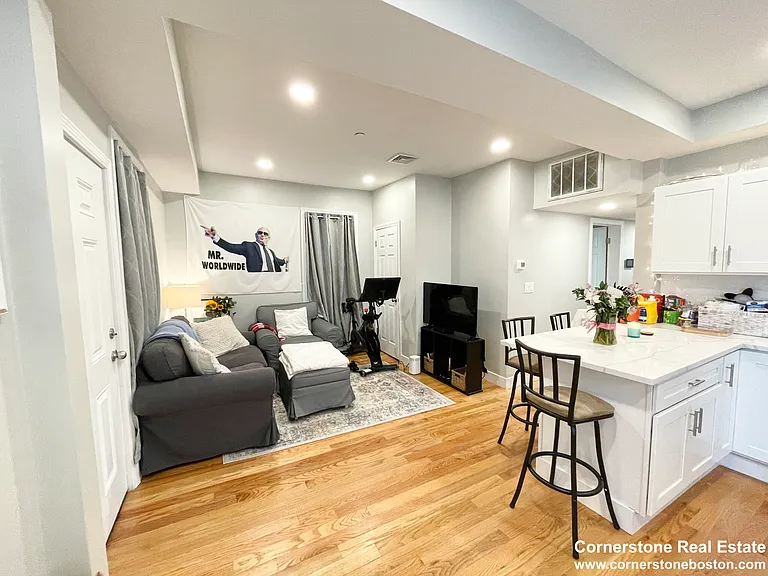19 Washburn St #2 — Photo 4