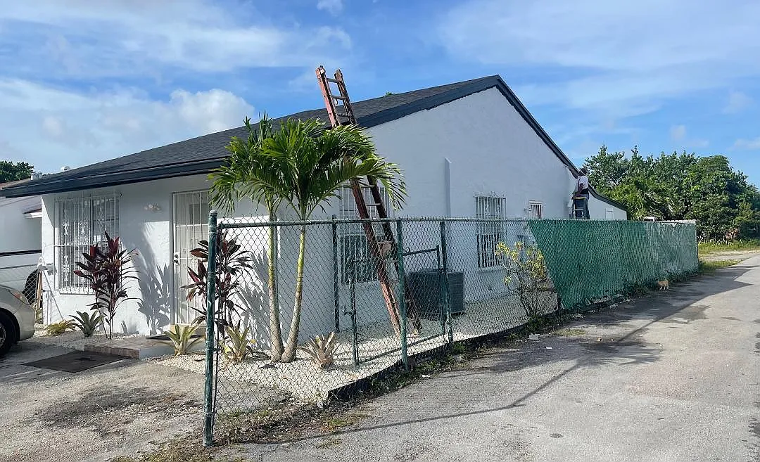 3 bed, $3,300 — Photo 2
