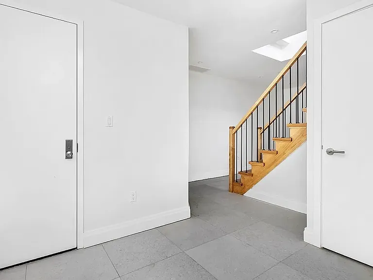 1329 Myrtle Ave #1C — Photo 7