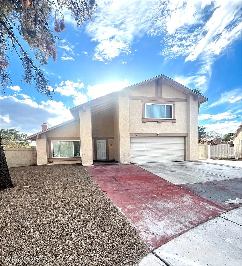 4 bed, 2.5 bath, 1680 sqft, $2,400 — Photo 3