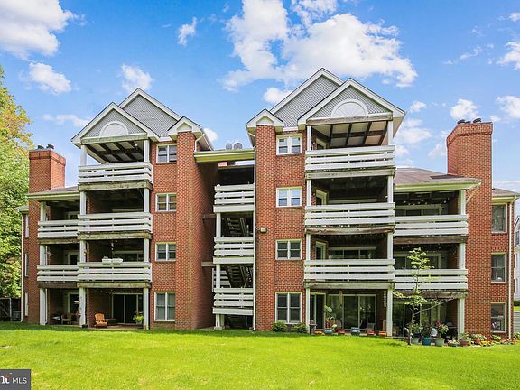 3rd image of 7592 E Lakeside Village Dr