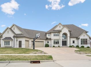3805 144th St, Urbandale, IA 50323