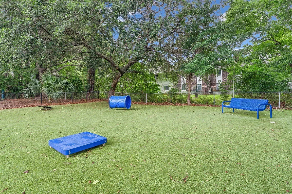 Sawgrass Apartments — Photo 4