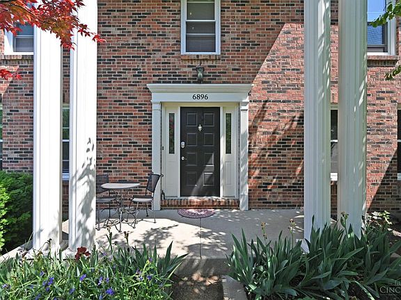 3rd image of 6896 Stonewood Ct
