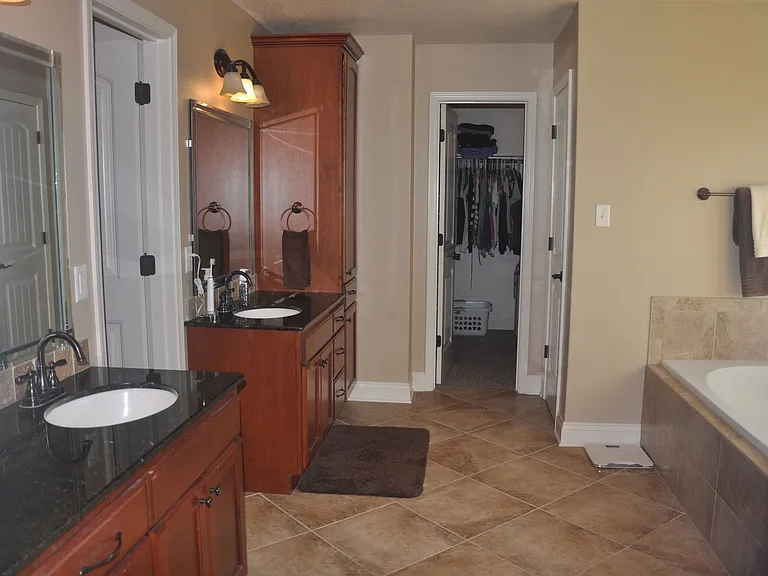 560 Hickory Ridge Rd — Photo 10