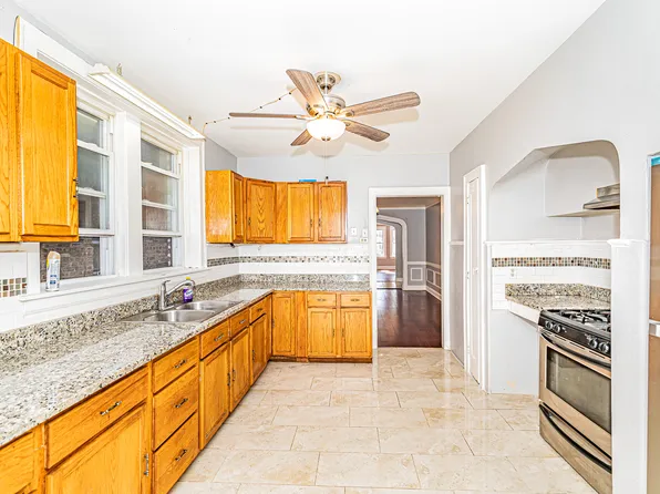 6323 N Francisco Ave APT 1, Chicago, IL 60659